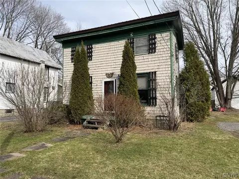 17 Park St, Richfield, NY 13439