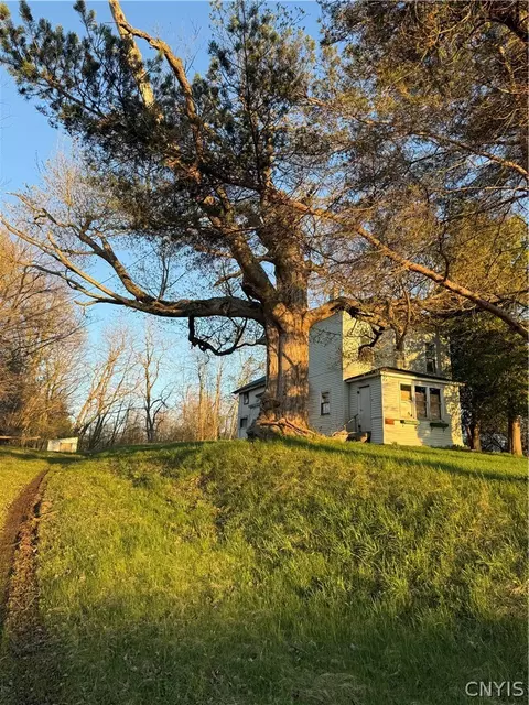 5002 N Jefferson St, Pulaski, NY 13142