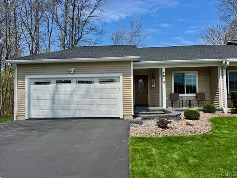 4210 Mistral Cir, Liverpool, NY 13090