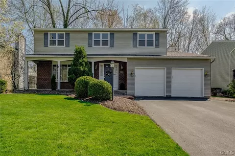 4246 Lucan Rd, Liverpool, NY 13090