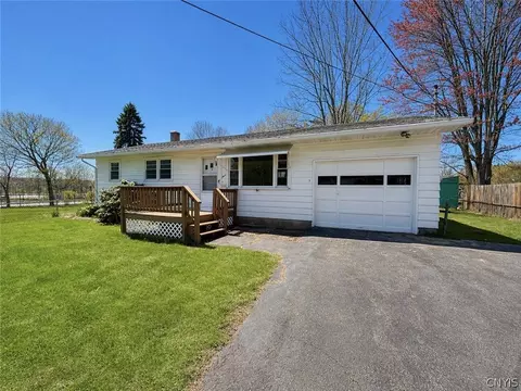 3 Dominica Ct, Utica, NY 13502