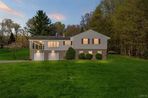 28 Fineview Dr, Deerfield, NY 13502