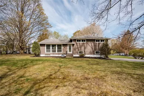 100 Cutler Dr, Syracuse, NY 13219