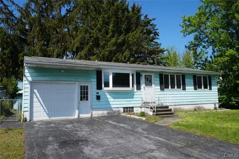 335 Noble Ave, Salina, NY 13206