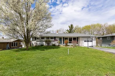 339 Northfield Way, Camillus, NY 13031