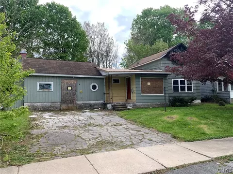 610 Rochester St, Fulton, NY 13069