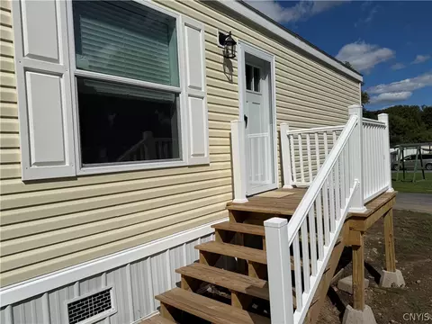 313 Roling Hills Mobile Home Park Ny 5, Elbridge, NY 13060