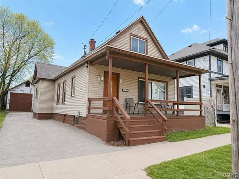 1219 Walnut St, Utica, NY 13502