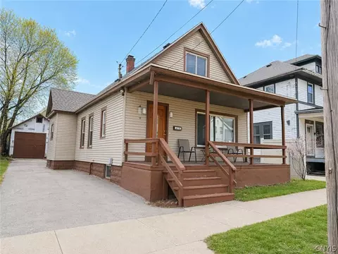 1219 Walnut St, Utica, NY 13502