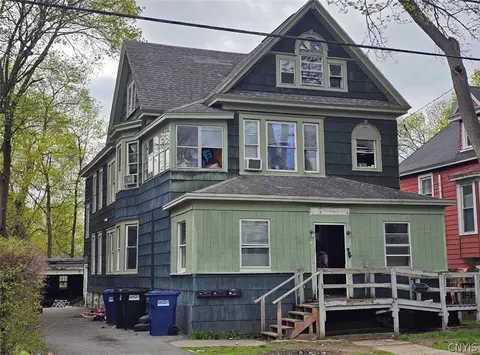 709 Oak St, Syracuse, NY 13203