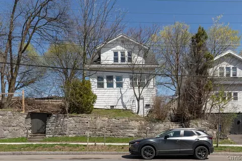608 Carbon St, Syracuse, NY 13208