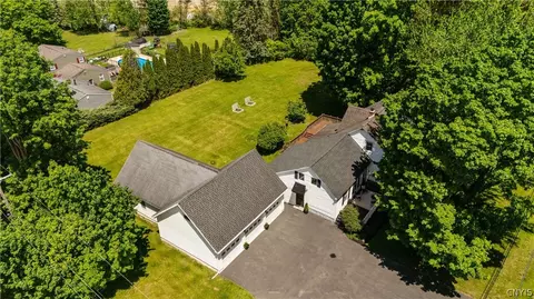 6007 Hamilton Rd, Syracuse, NY 13212