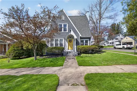 17 Highland St, Auburn, NY 13021