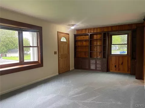 Living - 311 Summit Ave, Oneida, NY 13421 photo 4 of 7