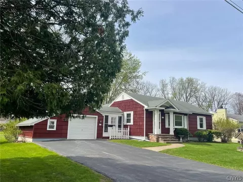 Exterior - 311 Summit Ave, Oneida, NY 13421 photo 2 of 9