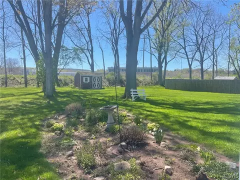 Exterior - 311 Summit Ave, Oneida, NY 13421 photo 5 of 9