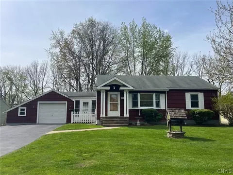 311 Summit Ave, Oneida, NY 13421