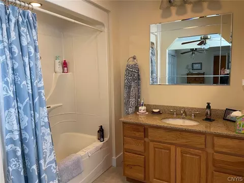 Bath - 311 Summit Ave, Oneida, NY 13421 photo 2 of 7