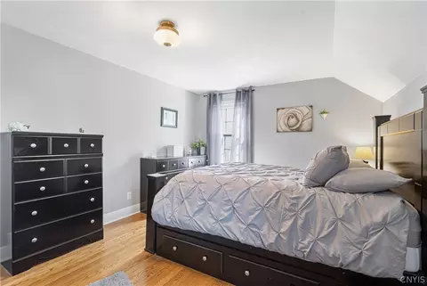 Bedroom - 103 Pelham Rd, Syracuse, NY 13214 photo 4 of 8