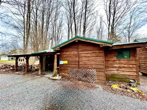 292 Towne Rd, Albion, NY 13142