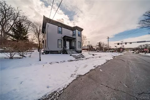 40 Culvert St #1, Schroeppel, NY 13135