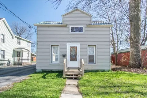 712 Lawrence St, Watertown, NY 13601