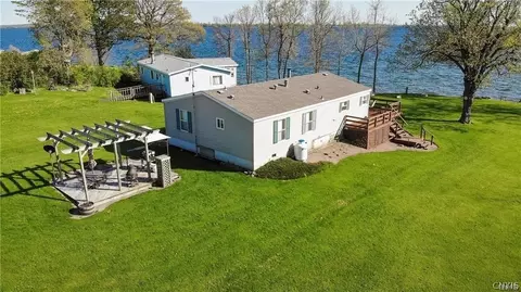 2126 Rod Smith Ln, Cape Vincent, NY 13618