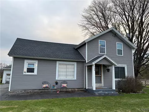738 Markham Hollow Rd, Tully, NY 13159