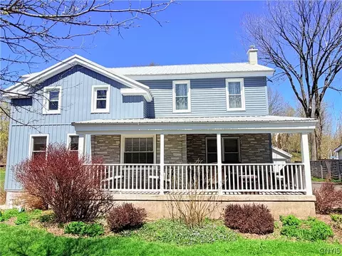 10700 John St, Trenton, NY 13304
