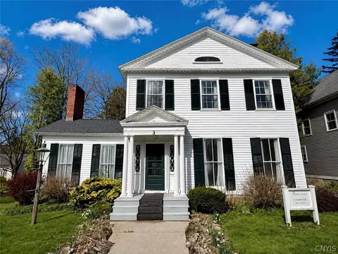 3 Sullivan St, Cazenovia, NY 13035