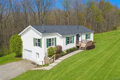 4171 Mccloy Rd, Cortlandville, NY 13045