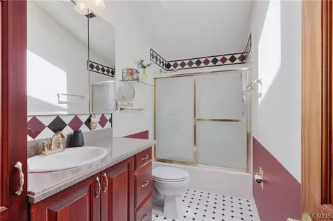 Bath - 7782 Patchmark Ln, Cicero, NY 13039 photo 1 of 2