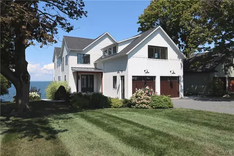 10411 Bayshore Dr, Henderson Harbor, NY 13651