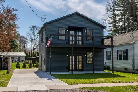 1416 Vienna Rd, Vienna, NY 13157
