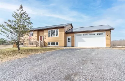 25820 Middle Rd, Watertown, NY 13601