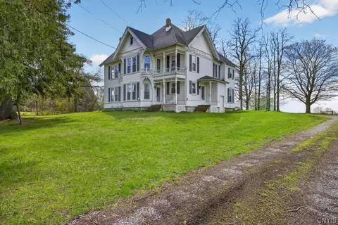 2375 Benson Rd, Skaneateles, NY 13152