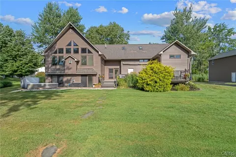 74 Ennis Ave, Schroeppel, NY 13132
