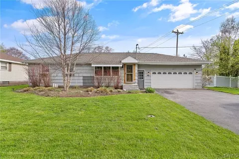 7275 Manlius Center Rd, East Syracuse, NY 13057