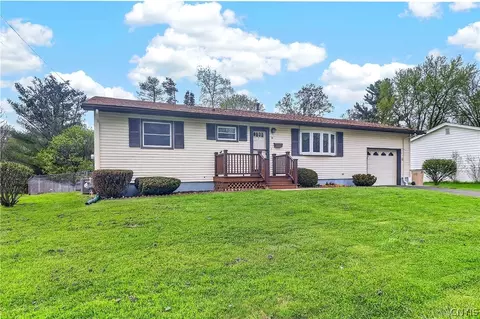 21 Marilyn Dr, Whitestown, NY 13492