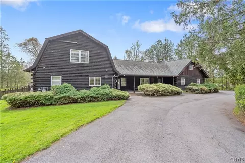 3700 Hayes Rd, Lysander, NY 13027