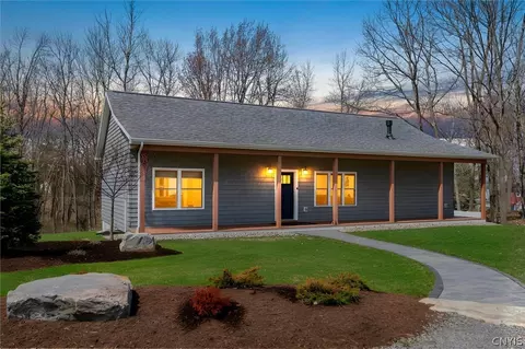 26633 Kring Point Rd, Alexandria, NY 13679
