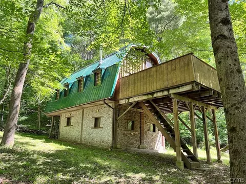 324 Main St, Wirt, NY 14715