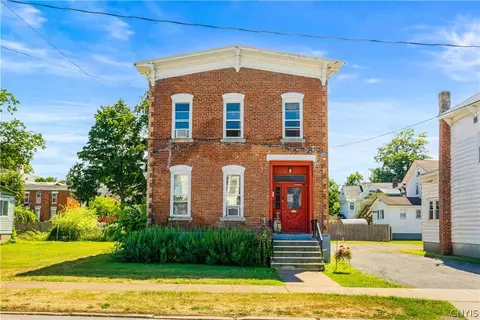 117 W Walnut St, Oneida, NY 13421