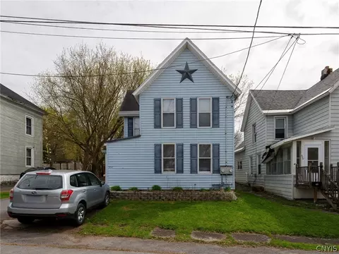 537 Cross St, Watertown, NY 13601
