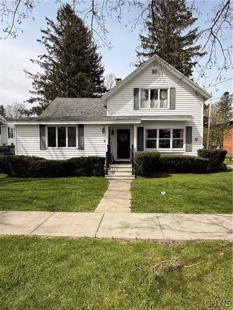 20 Eaton St, Morrisville, NY 13408