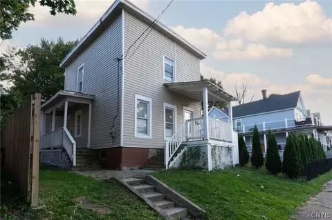 1207 Whitesboro St, Utica, NY 13502
