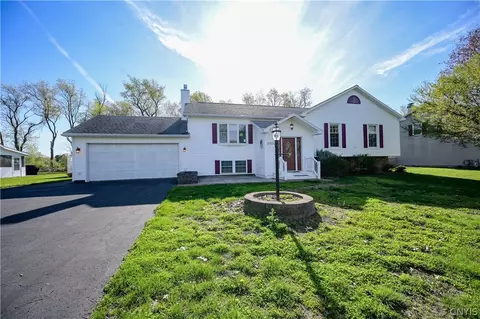 8309 Greenview Dr, Rome, NY 13440