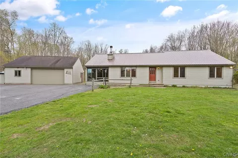61 Rice Rd, Parish, NY 13131