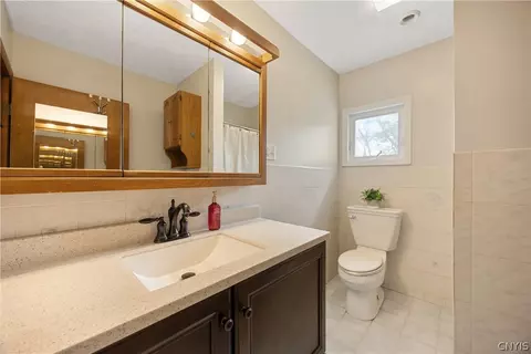 Bath - 78 Seneca Ave, Oneida, NY 13421 photo 2 of 2