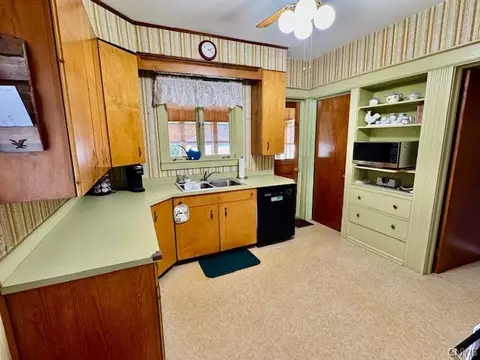 Kitchen - 526 Broadway, Oneida, NY 13421 photo 1 of 2